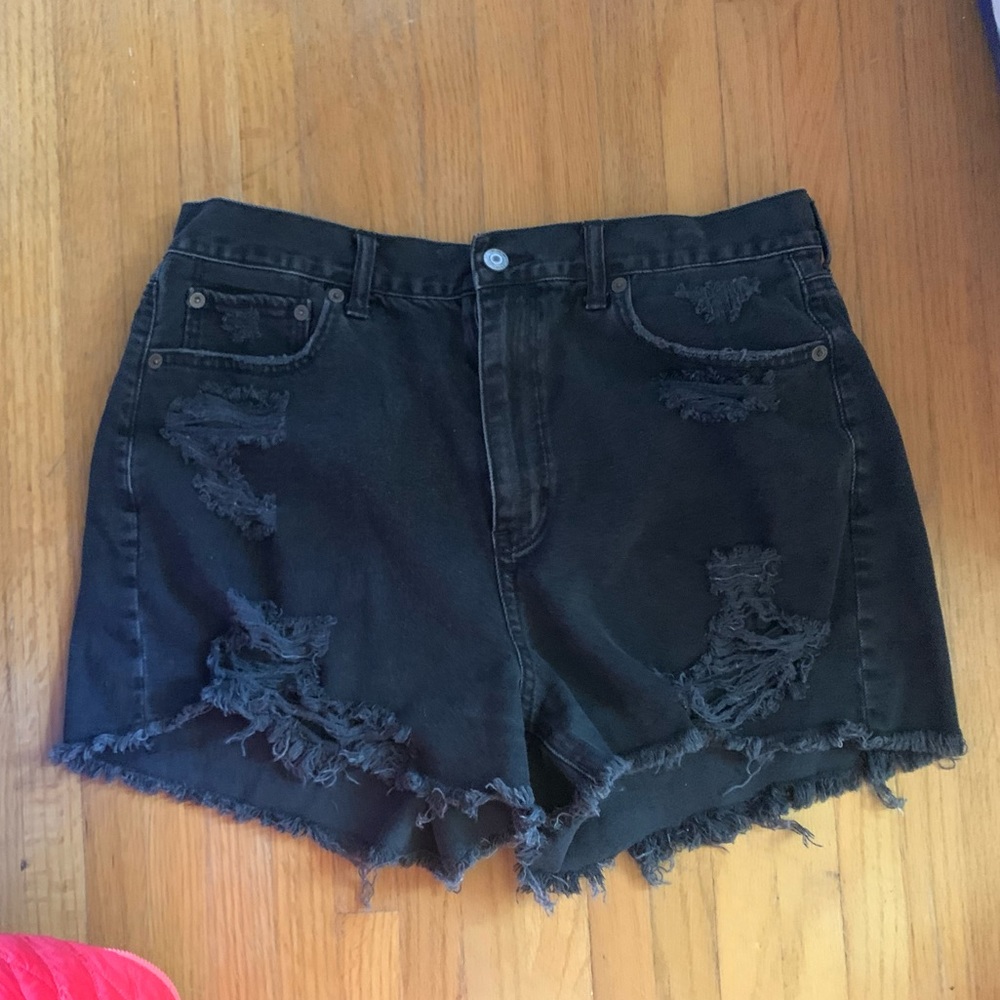 AMERICAN EAGLE MOM SHORT